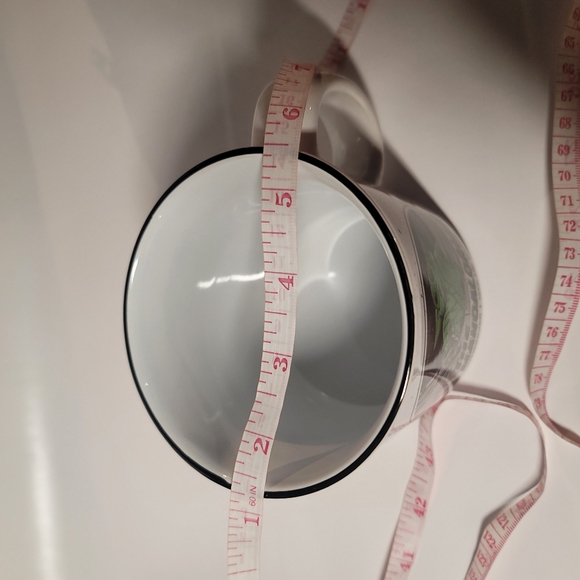 STARTWAR COFFE MUG.  White glossy ceramic. YODA PRINT. - Picture 6 of 14